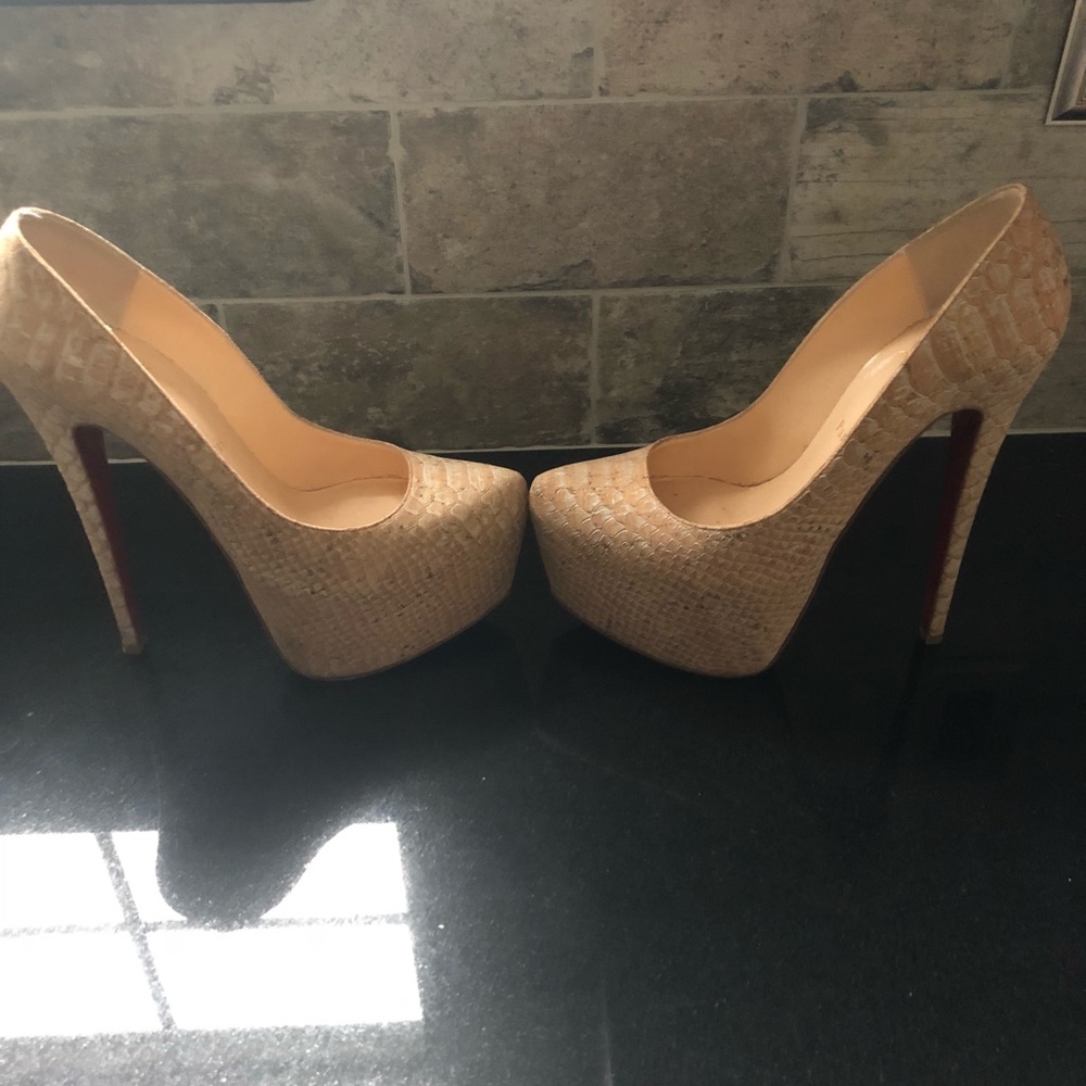 ‼️❌SOLD🚫❌🚫Christian Louboutin 160mm Daffodile